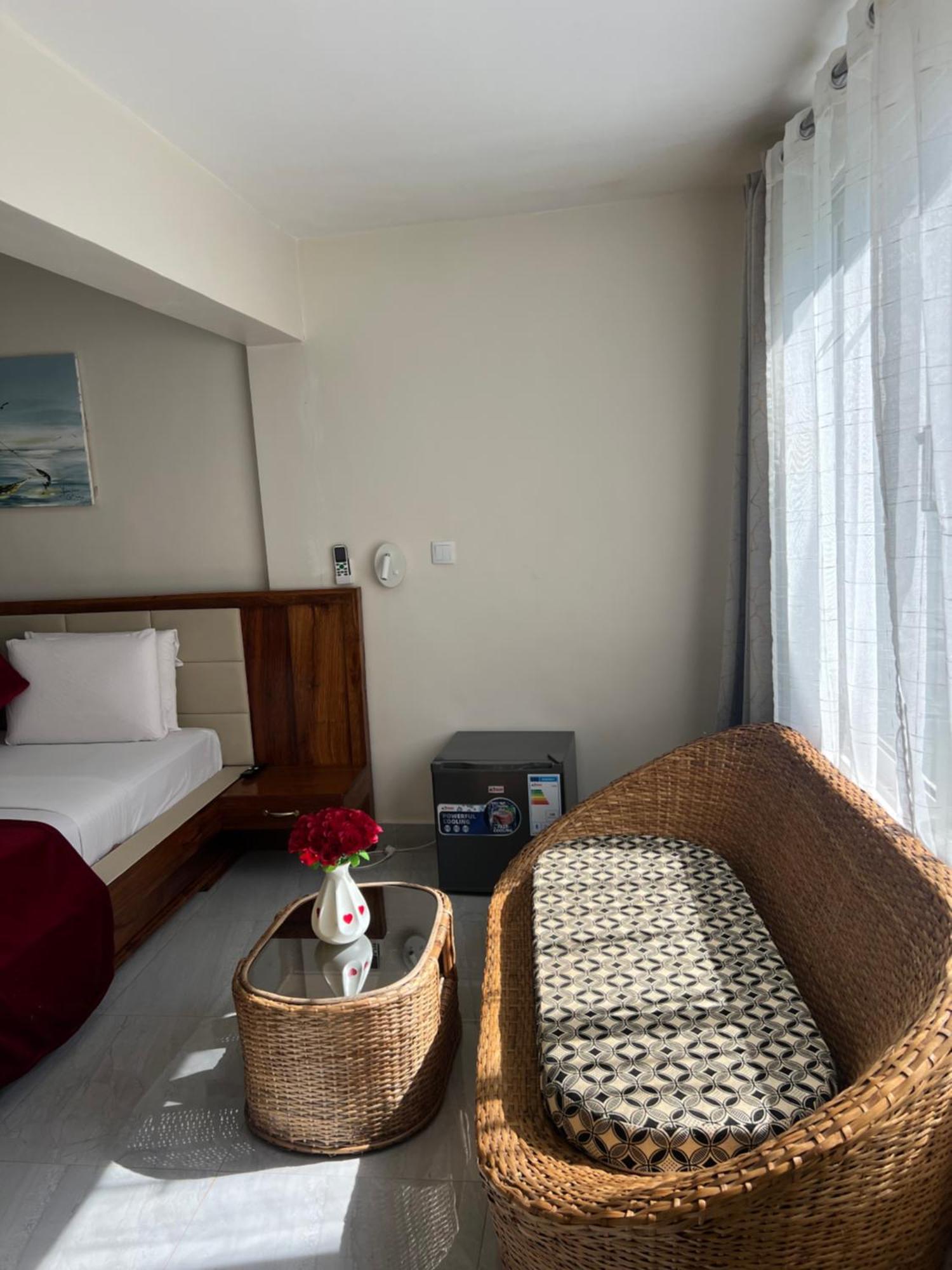Mag Palace Hotel Бисау Екстериор снимка